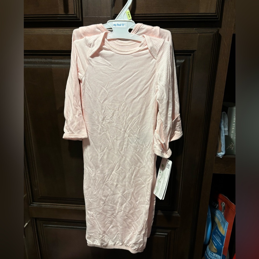 Carter’s set of two nightgowns